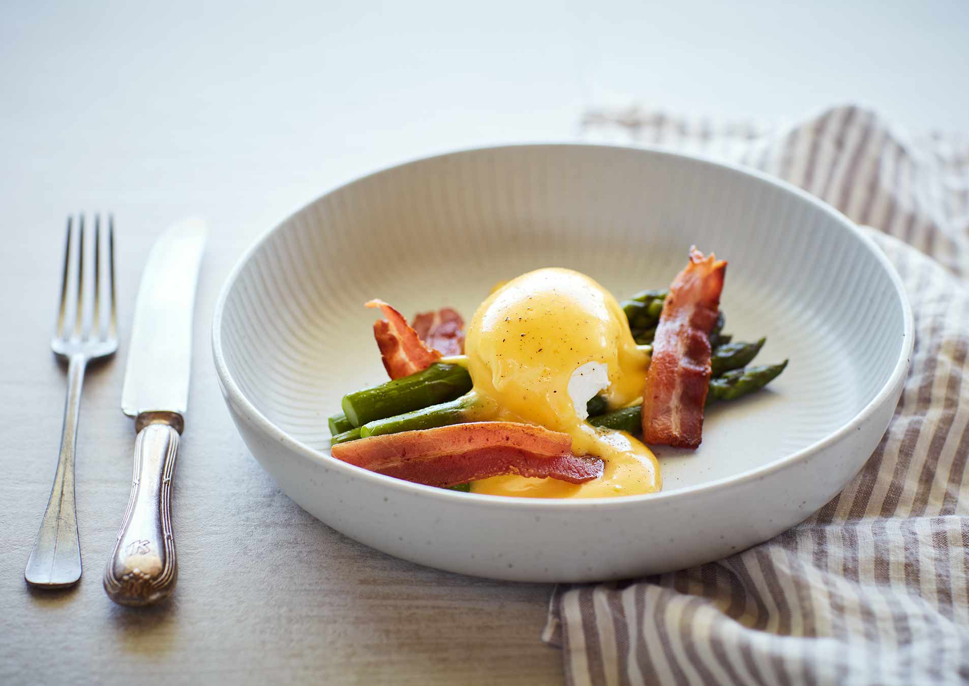 Asparagus & Pancetta Eggs Benedict Recipe | Westgold AU